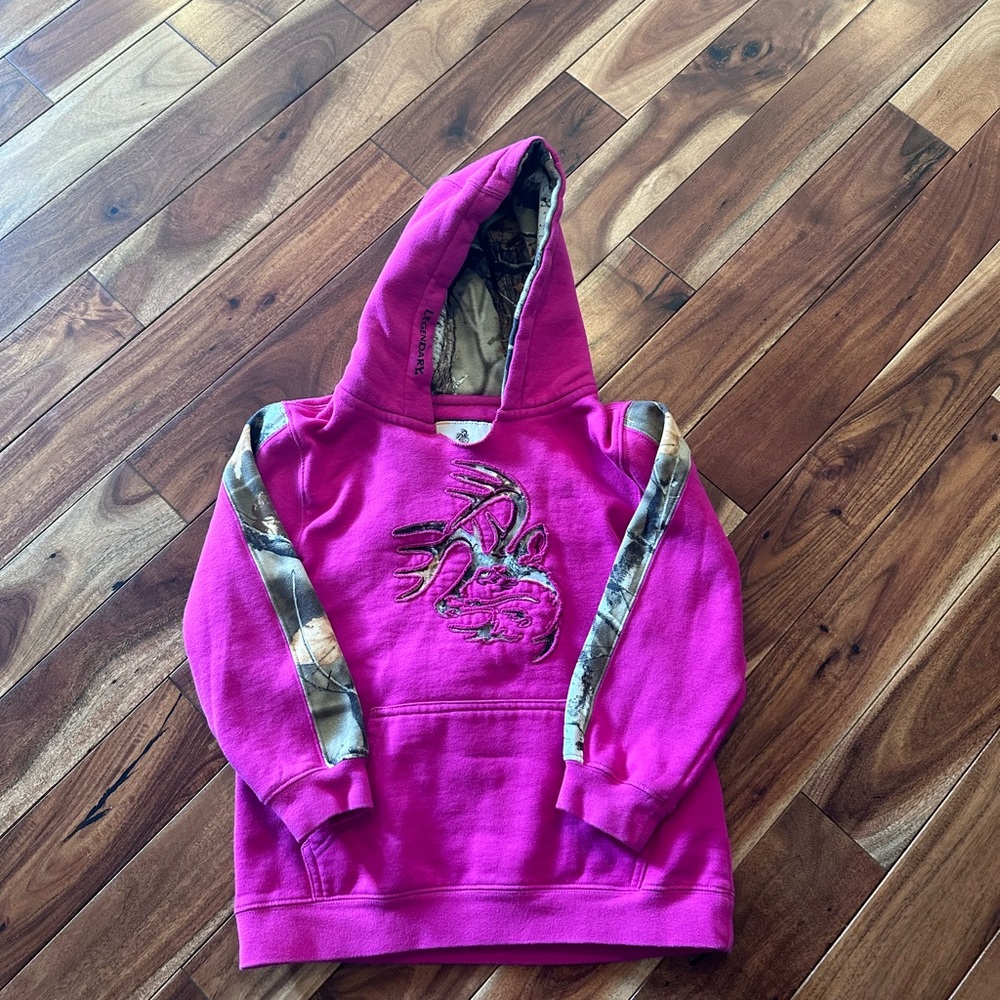 Legendary Whitetails pink camo sweatshirt small 6/8 girl never worn